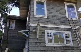 Woody Harrelson exterior before